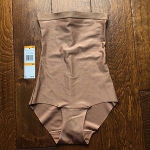 Jones New York high waisted